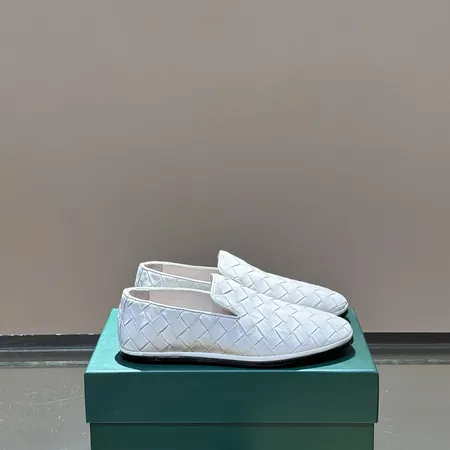 ボッテガ ヴェネタ カジュアルシューズ