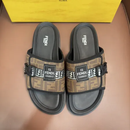 フェンディ スリッパ