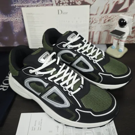 ディオール スニーカー