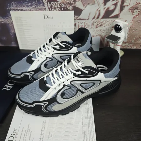 ディオール スニーカー