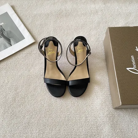 クリスチャン・ルブタン サンダル