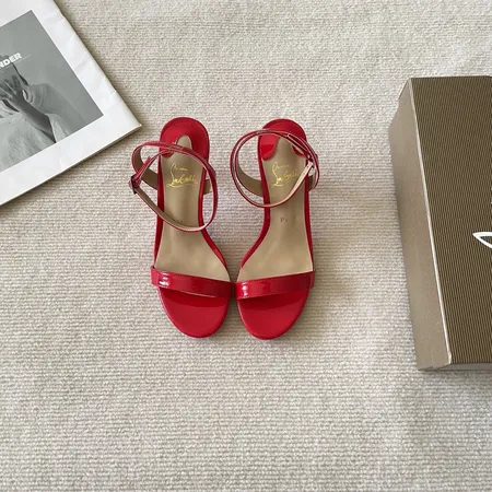 クリスチャン・ルブタン サンダル