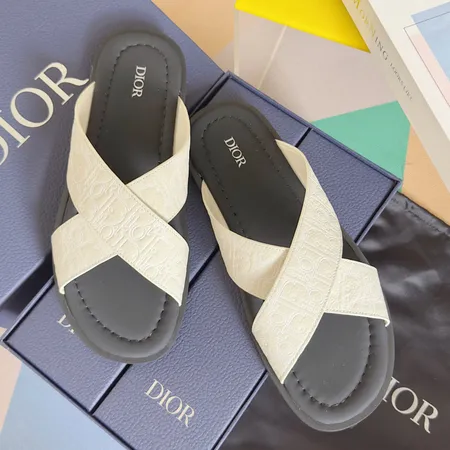 ディオール スリッパ