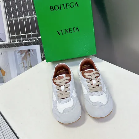 ボッテガ ヴェネタ カジュアルシューズ