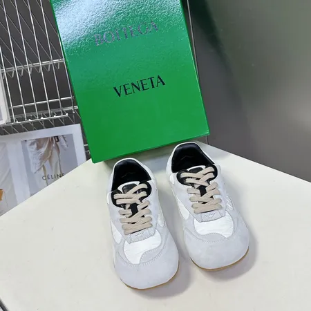 ボッテガ ヴェネタ カジュアルシューズ