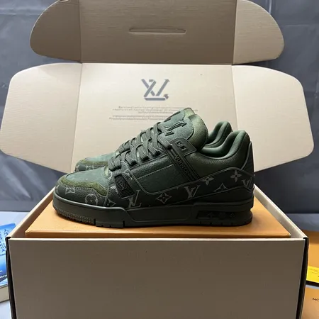 ルイヴィトン カジュアルシューズ