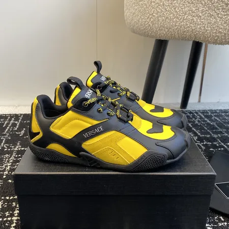 ヴェルサーチ カジュアルシューズ