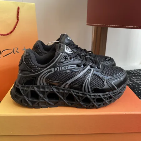 ディオール カジュアルシューズ