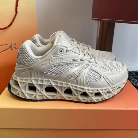 ディオール カジュアルシューズ