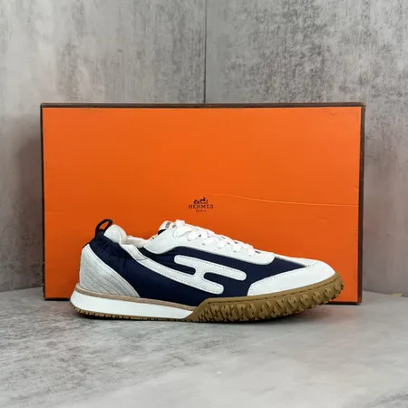 エルメス スニーカー