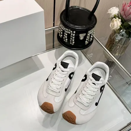 ロエベ カジュアルシューズ