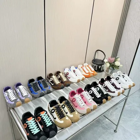 ロエベ カジュアルシューズ