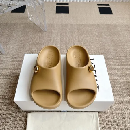 ロエベ スリッパ