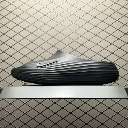 ナイキ スリッパ