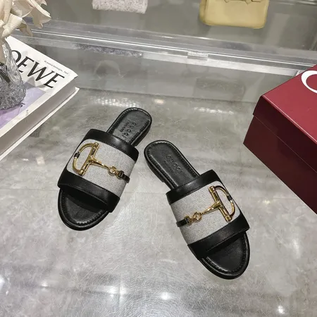 グッチ スリッパ