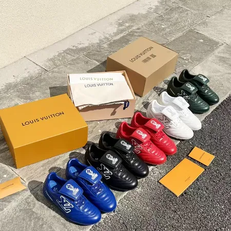 ルイヴィトン スニーカー