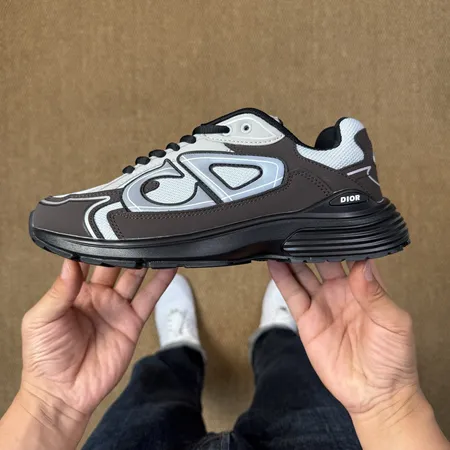 ディオール スニーカー