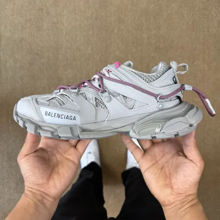 バレンシアガ スニーカー