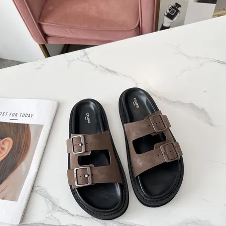 セリーヌ スリッパ