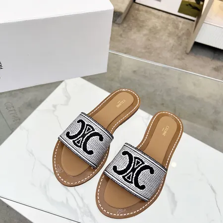 セリーヌ スリッパ