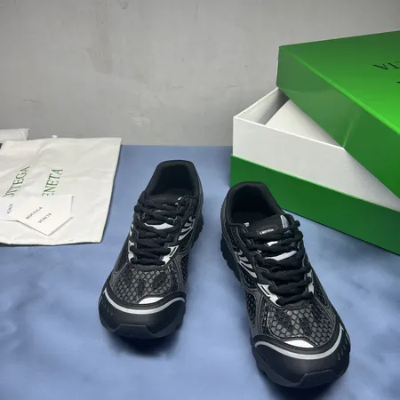 ボッテガ ヴェネタ スニーカー