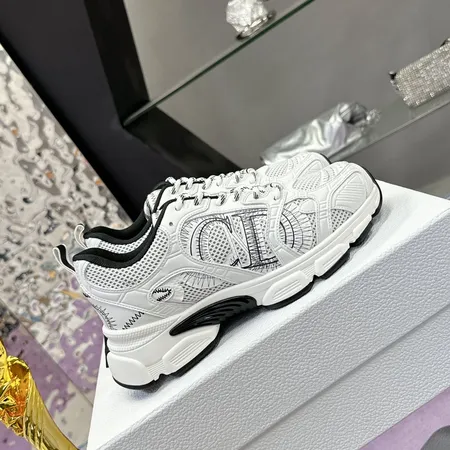 ディオール スニーカー