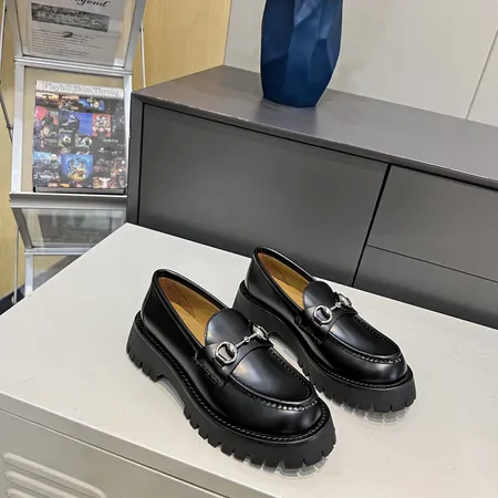 グッチ ビジネスシューズ