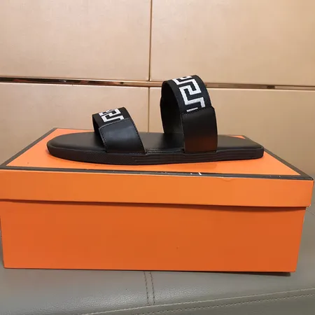 ヴェルサーチ スリッパ