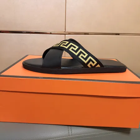 ヴェルサーチ スリッパ