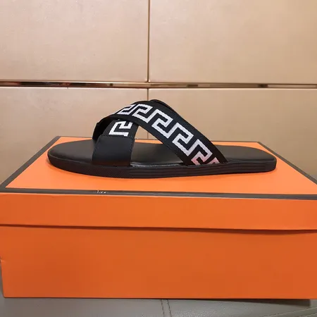 ヴェルサーチ スリッパ