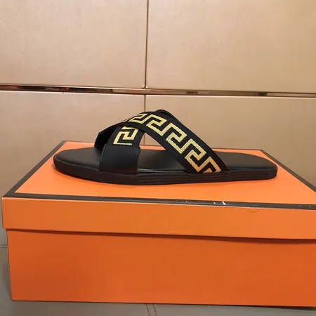 ヴェルサーチ スリッパ