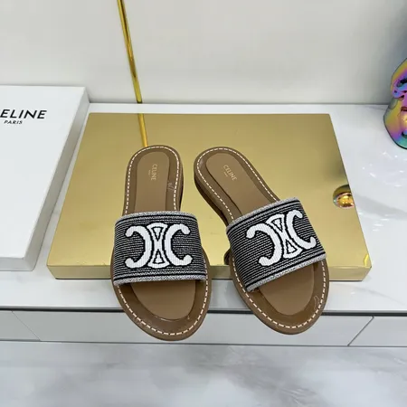 セリーヌ スリッパ