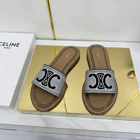 セリーヌ スリッパ