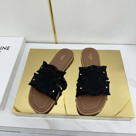 セリーヌ スリッパ