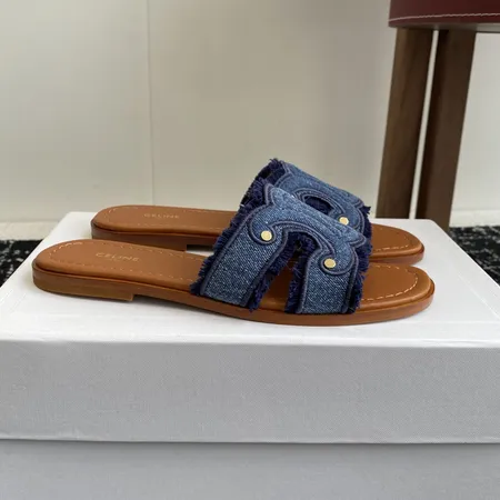 セリーヌ スリッパ