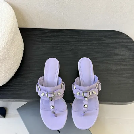 バレンシアガ サンダル