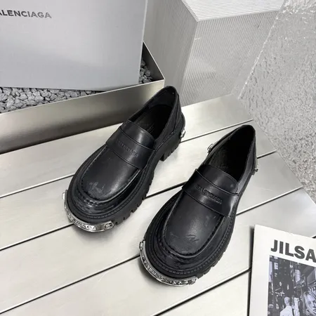 バレンシアガ カジュアルシューズ