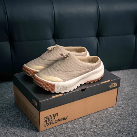 ノースフェイス カジュアルシューズ