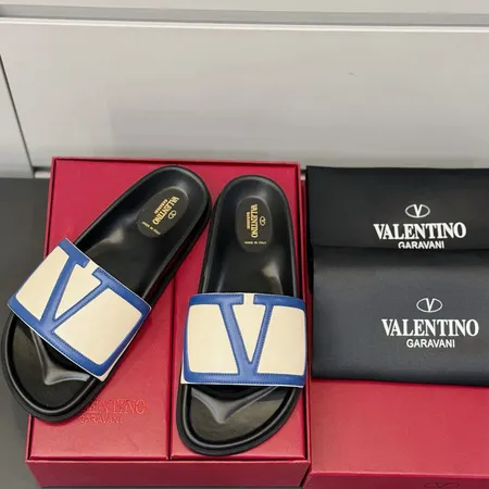 ヴァレンティノ スリッパ