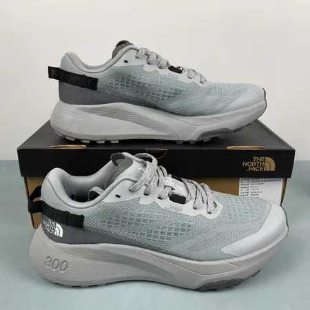 ノースフェイス スニーカー