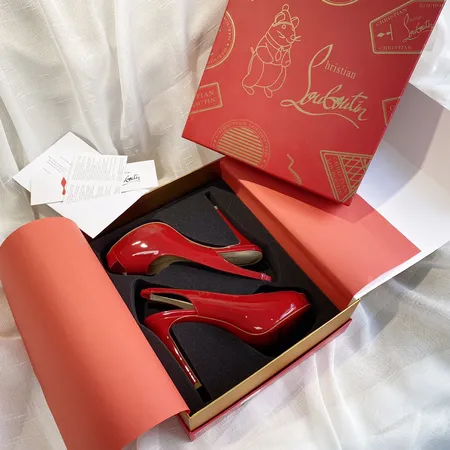 クリスチャン・ルブタン サンダル