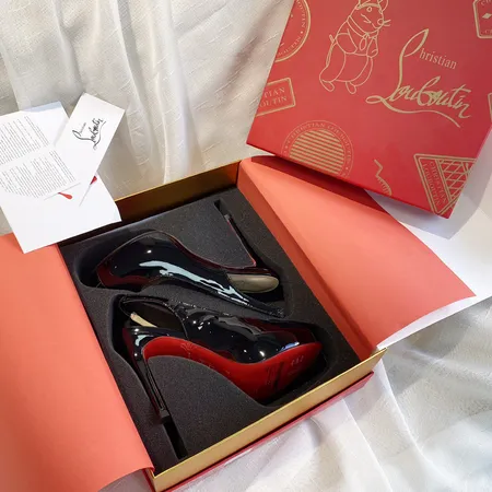 クリスチャン・ルブタン サンダル