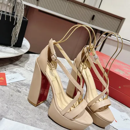 クリスチャン・ルブタン サンダル