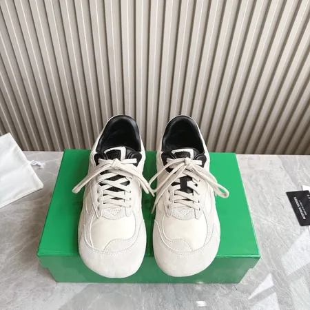 ボッテガ ヴェネタ カジュアルシューズ