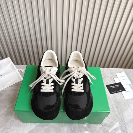 ボッテガ ヴェネタ カジュアルシューズ