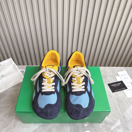 ボッテガ ヴェネタ カジュアルシューズ