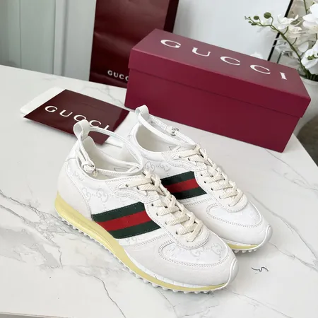 グッチ スニーカー