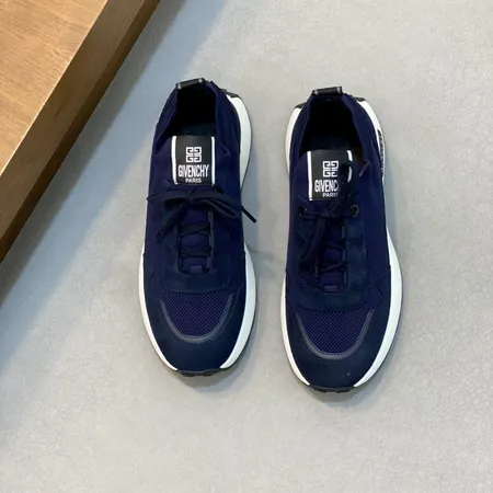 ジバンシィ スニーカー