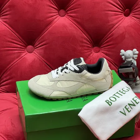 ボッテガ ヴェネタ カジュアルシューズ