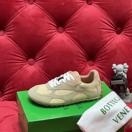 ボッテガ ヴェネタ カジュアルシューズ